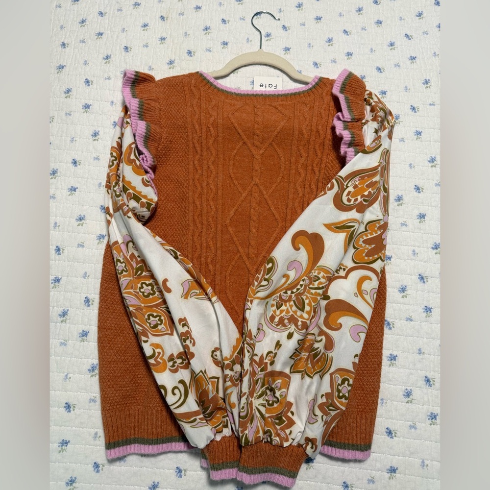 NWT Fate Women's Orange Sweater with Patterned Sleeves Size  Medium Boutique - Picture 3 of 3